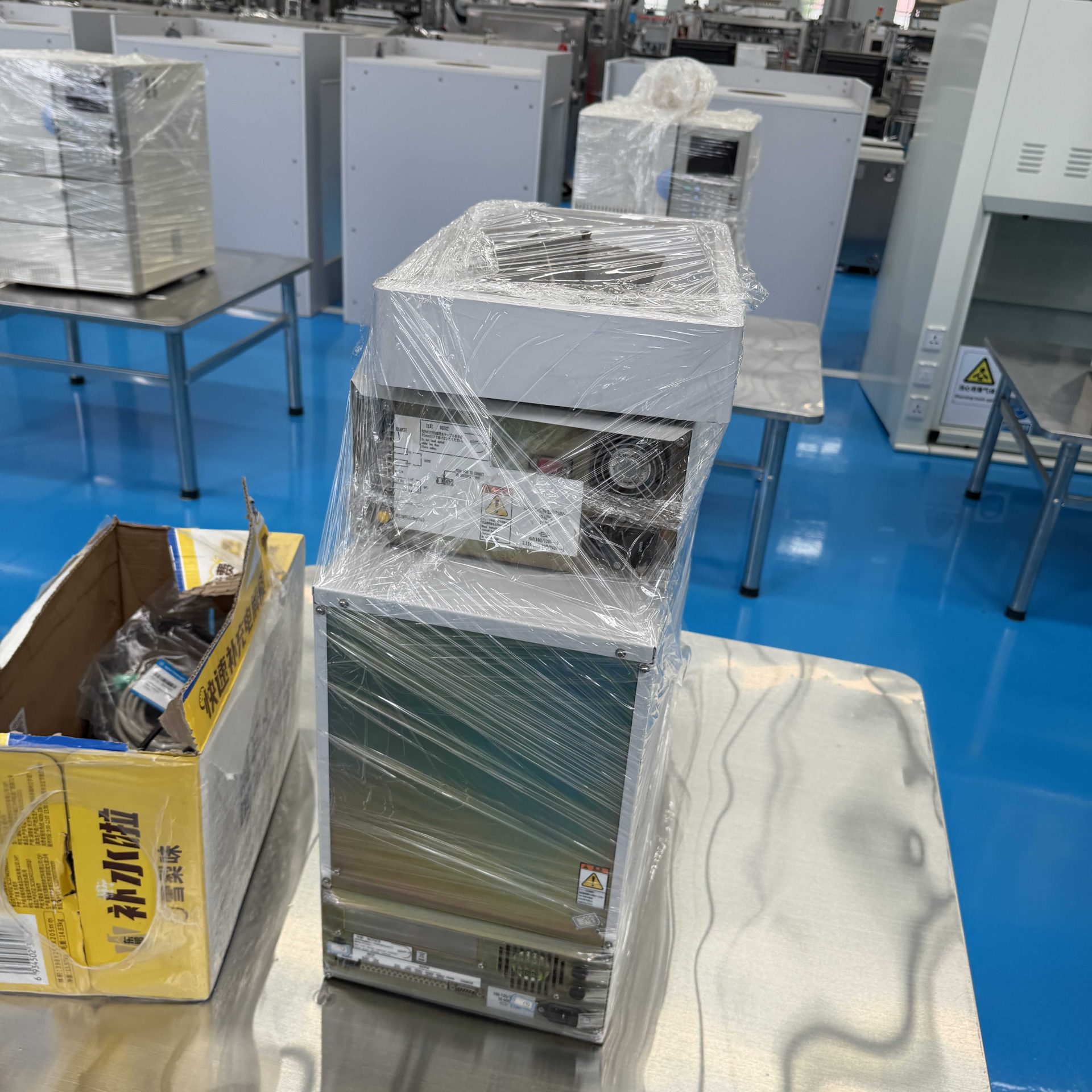 Used High Performance Liquid Chromatograph &mdash; Model 20a image 4