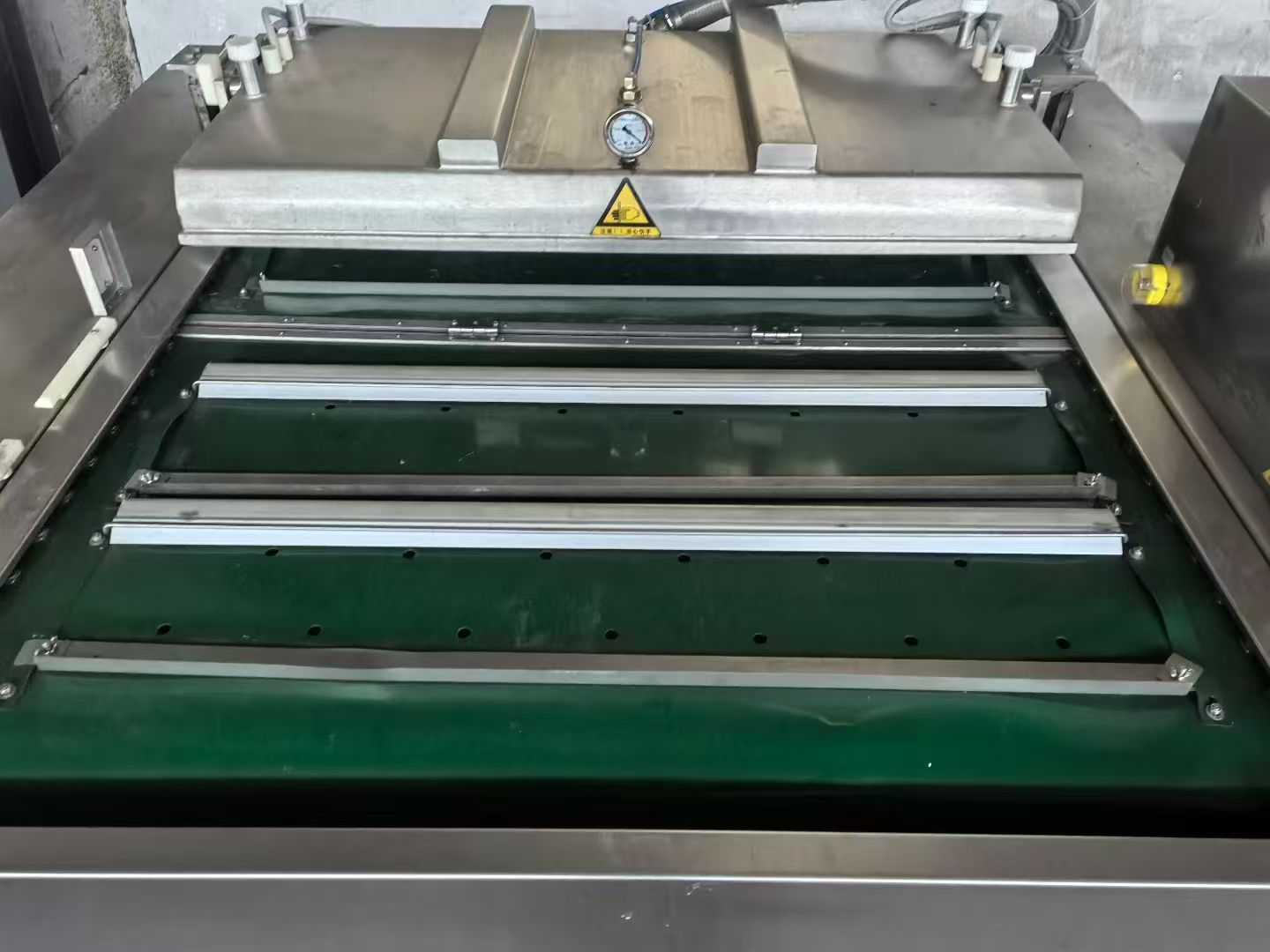 Used Continuous Vacuum Packaging Machine &mdash; Model 1100 image 2