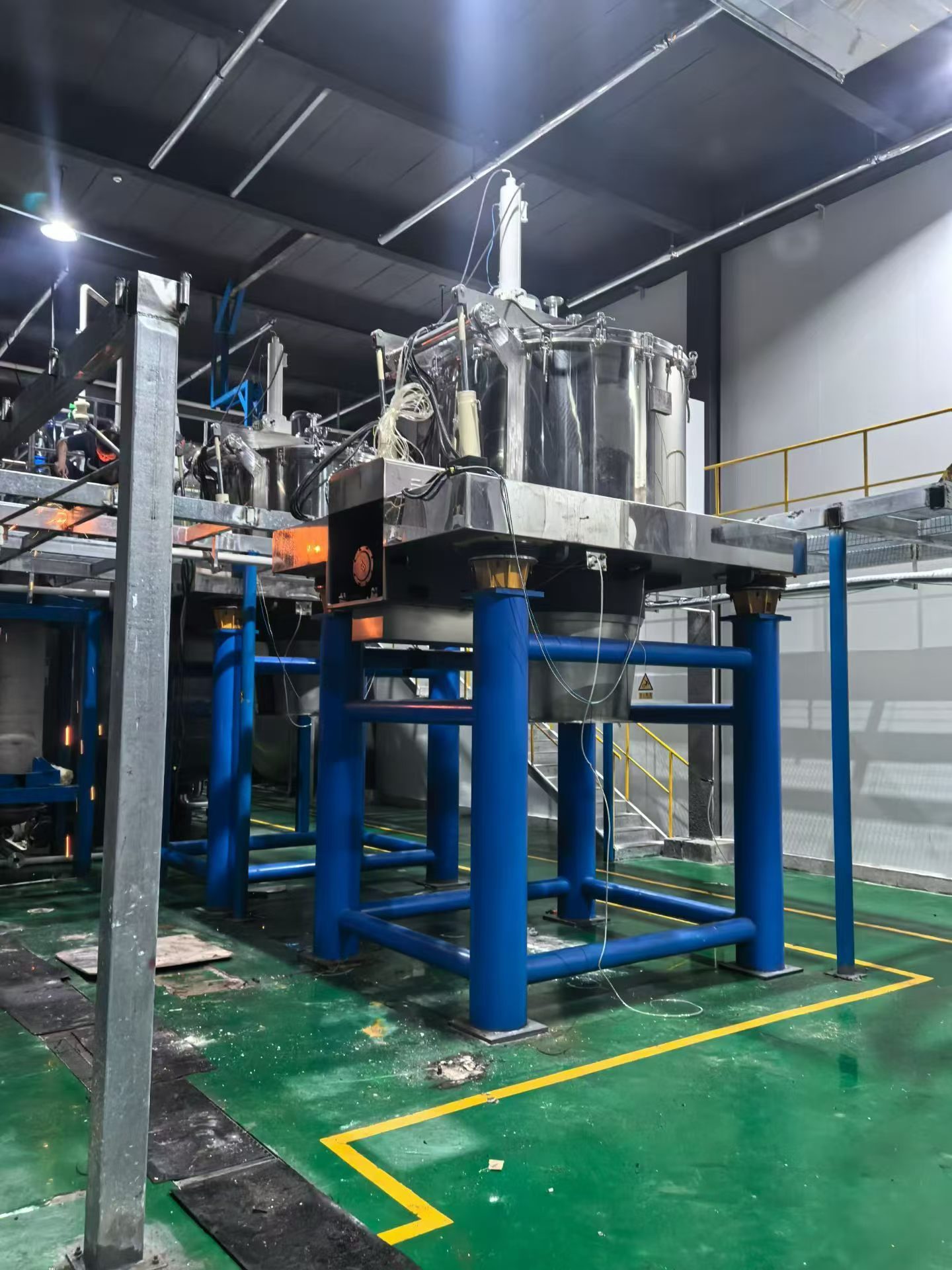 Used Centrifuge &mdash; Model 1600 image 8