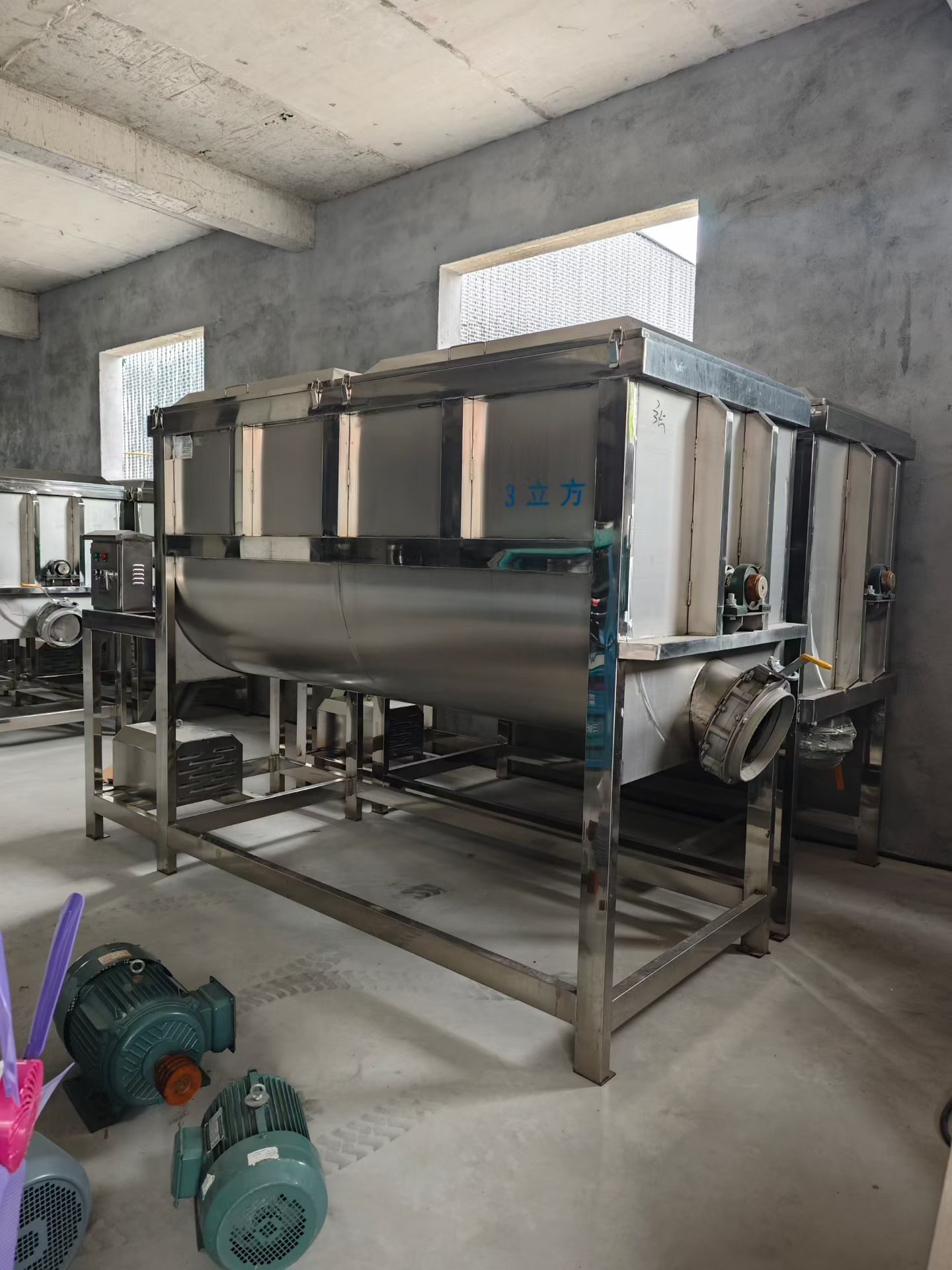 Multiple Used Ribbon Blenders Available image 3