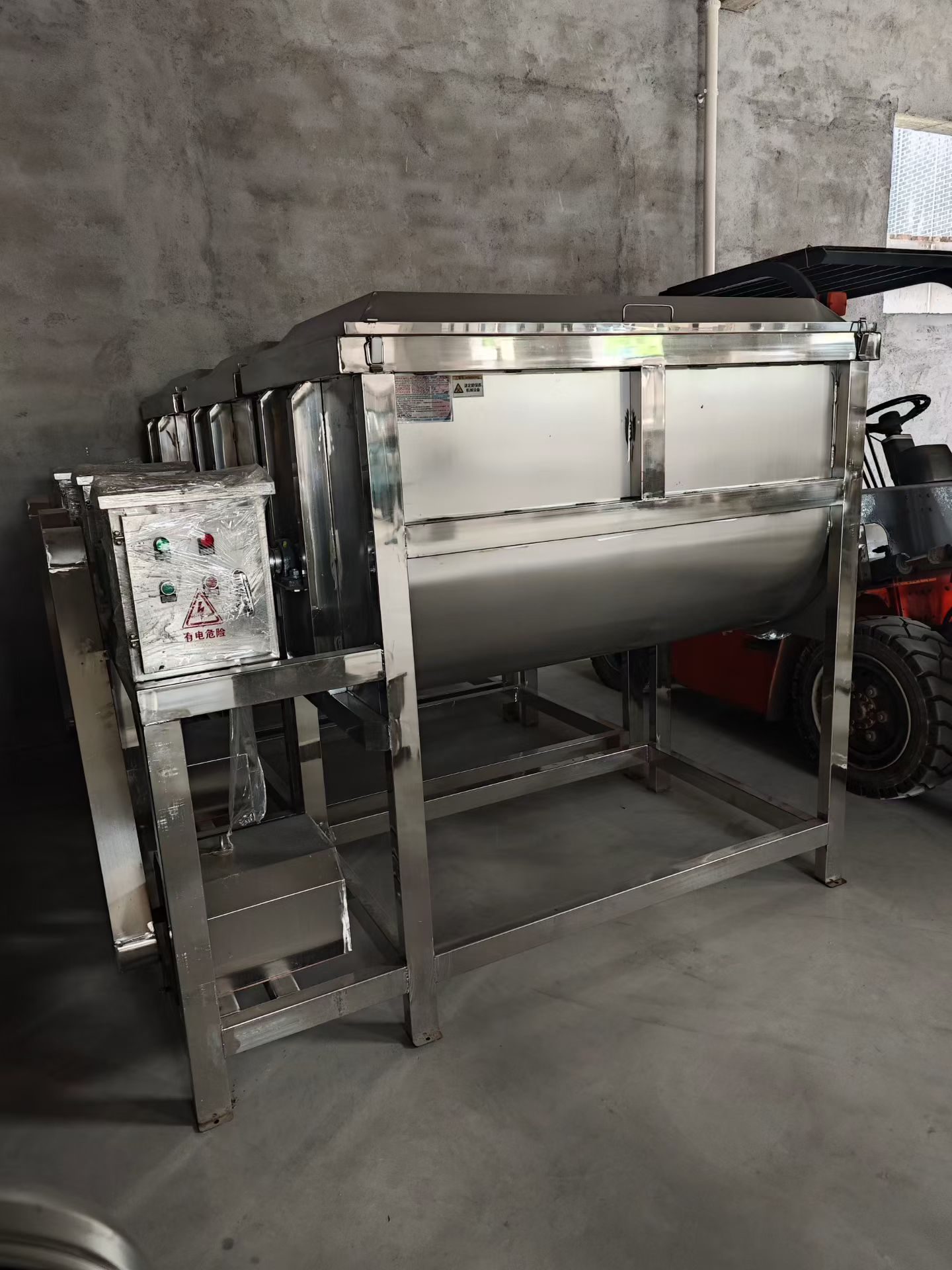 Multiple Used Ribbon Blenders Available image 8