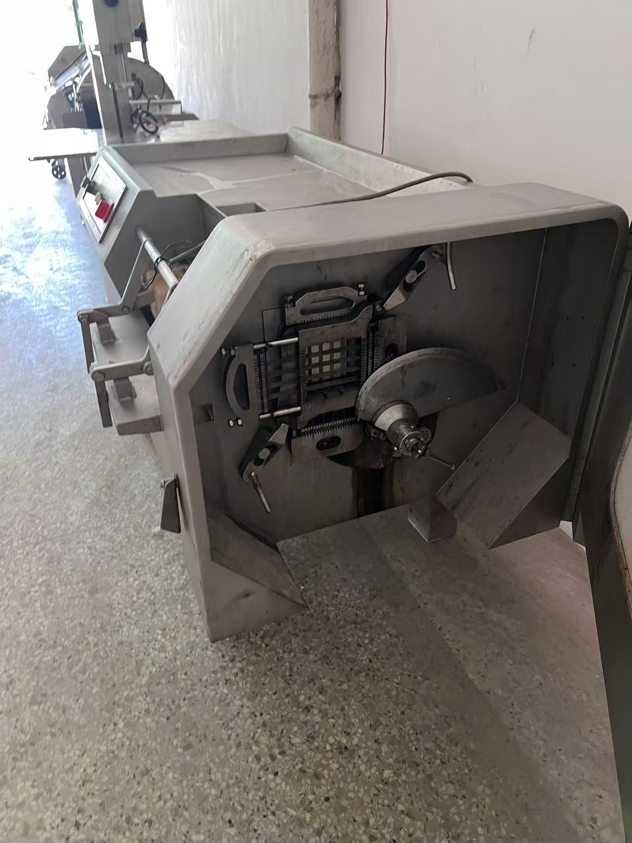 Used Model 550 Frozen Meat Dicing Machine