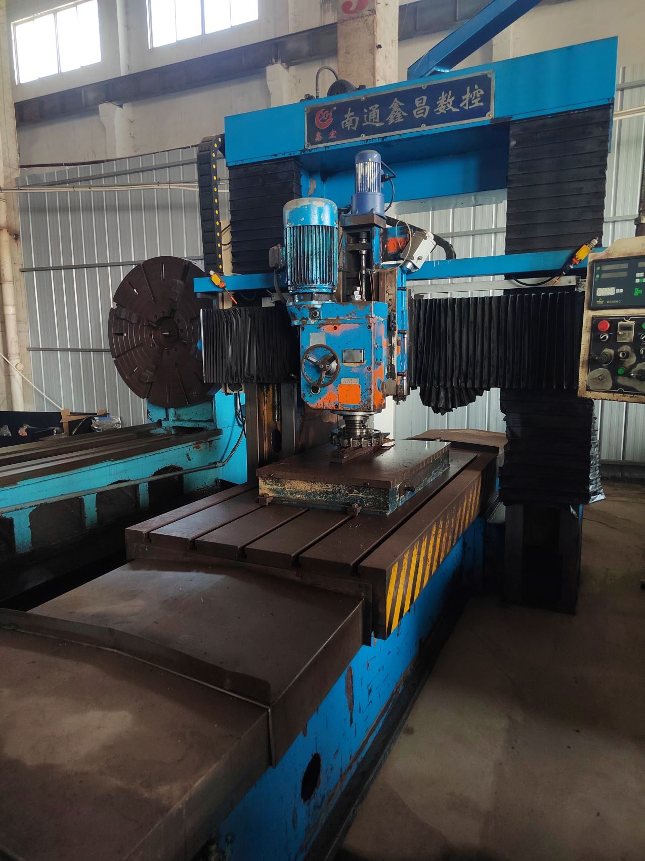 Used Milling Machine X2012 &mdash; 2011 image 3
