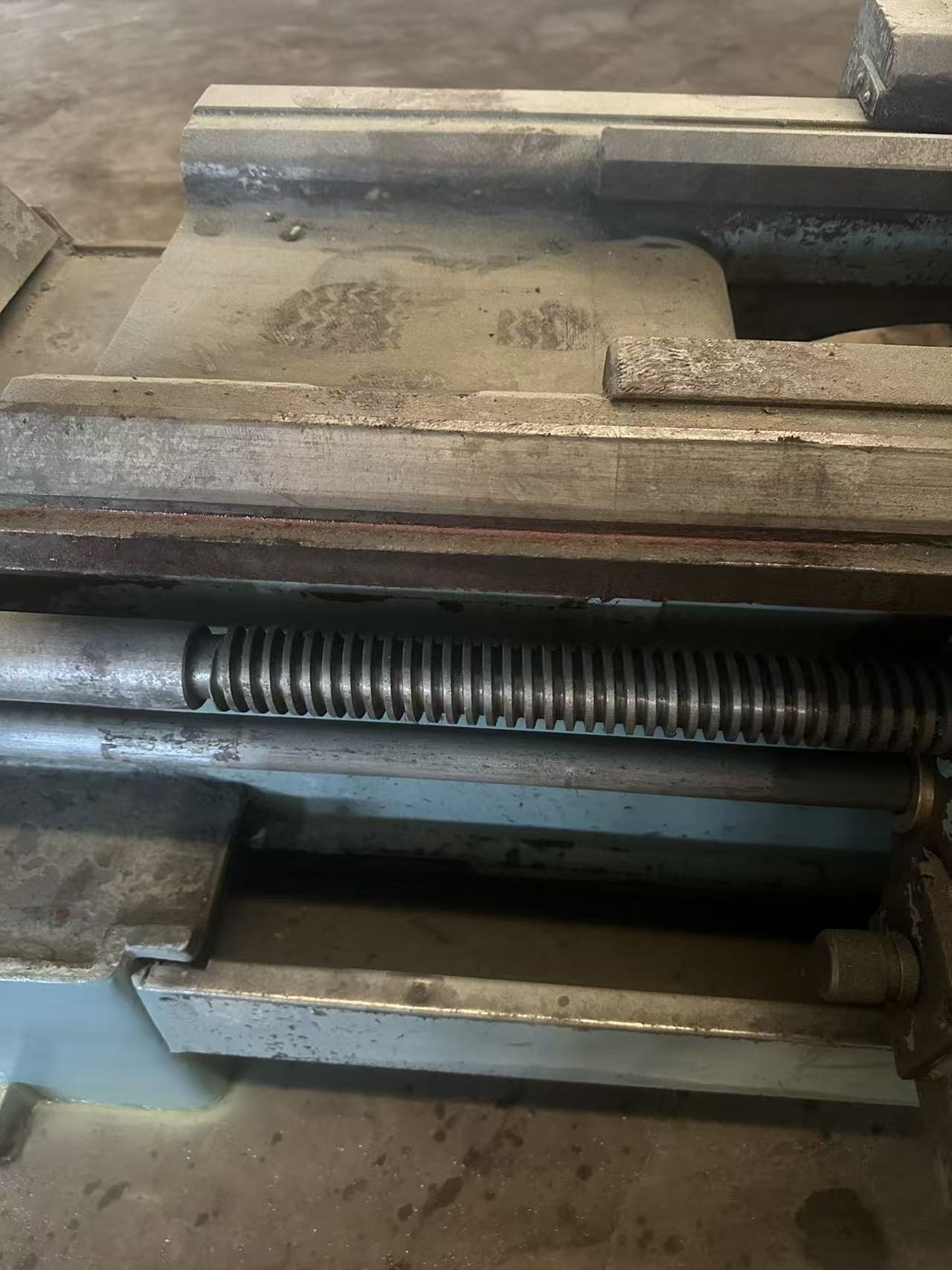 Used Lathe CW6280 &mdash; 2015 image 3