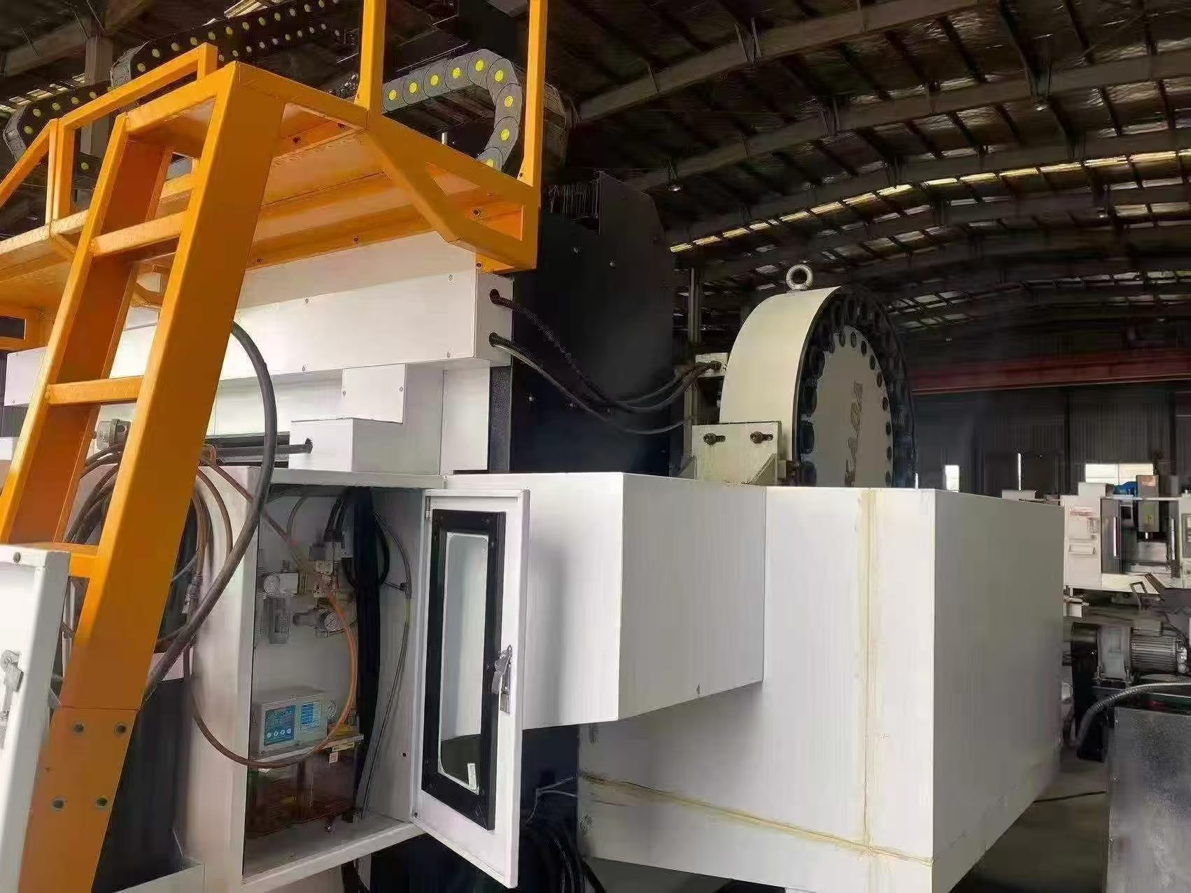 Used Machining Center 1714 &mdash; 2024 image 8