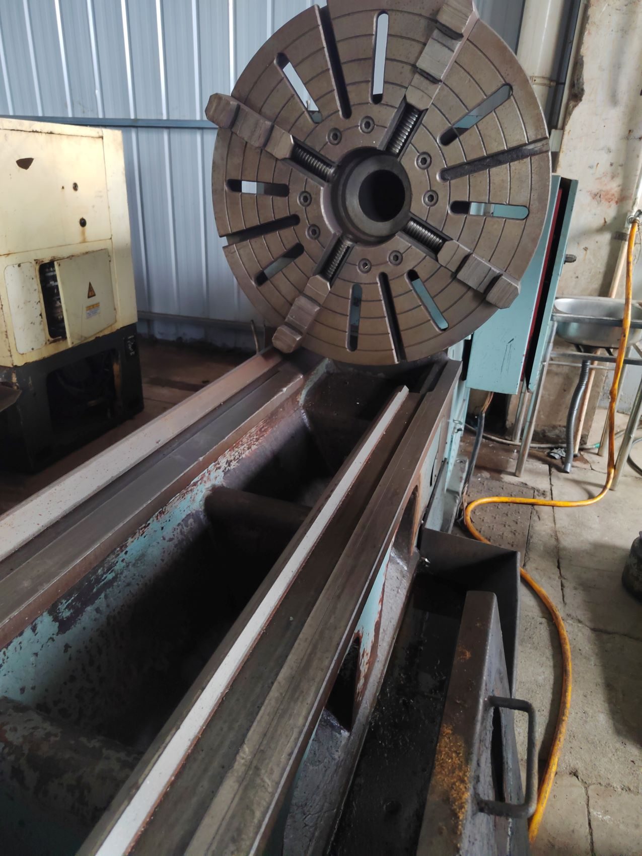 Used Lathe CW6180D &mdash; 2006 image 8