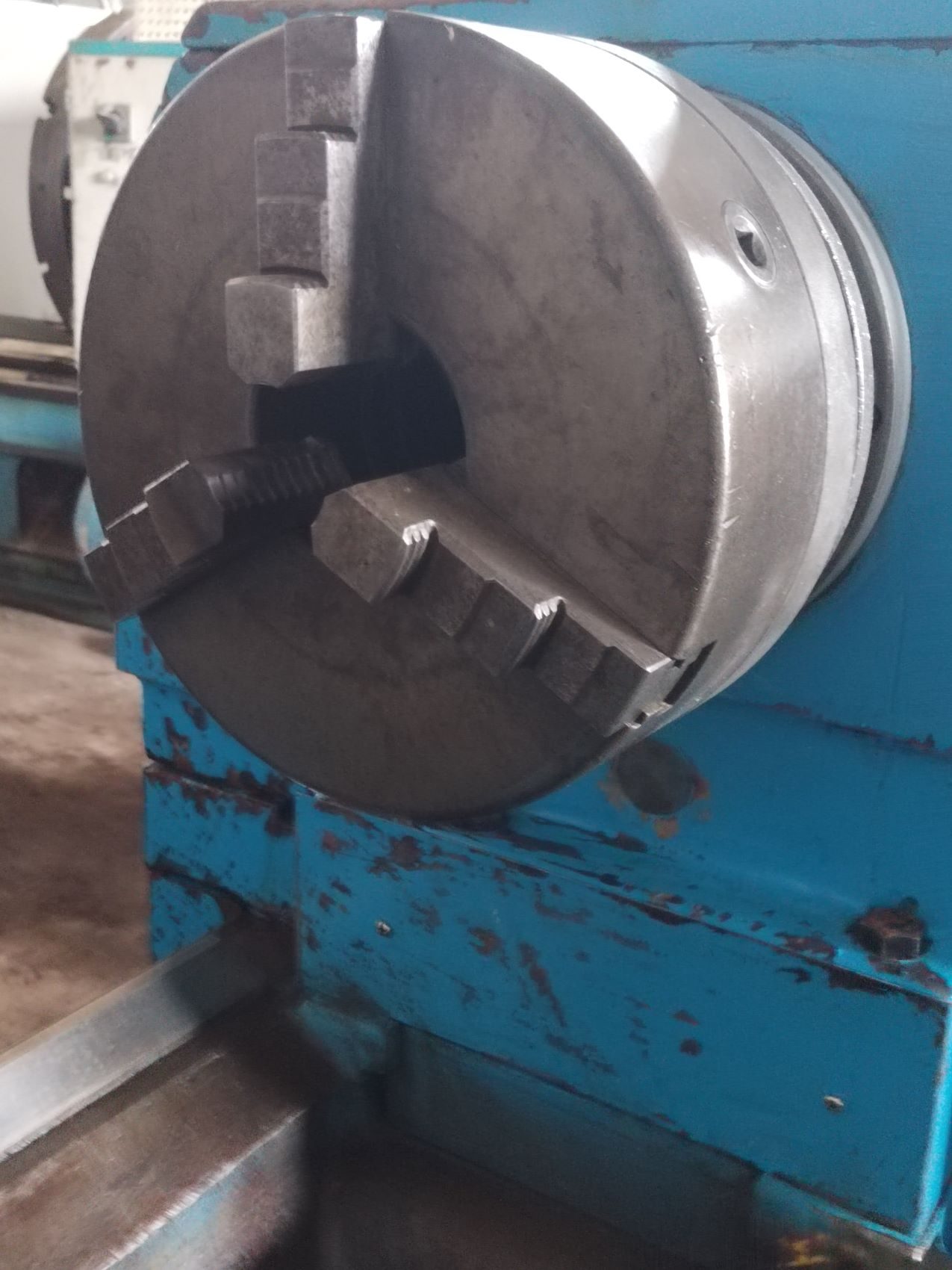 Used Lathe CW6180B &mdash; 2010 image 4